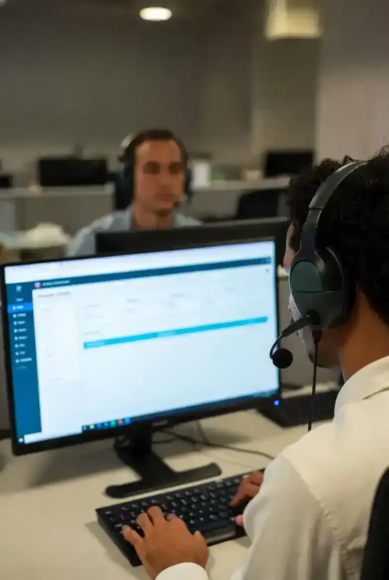 24 by 7 Technical Support — view 2